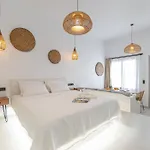 Adama's Naxos 4*