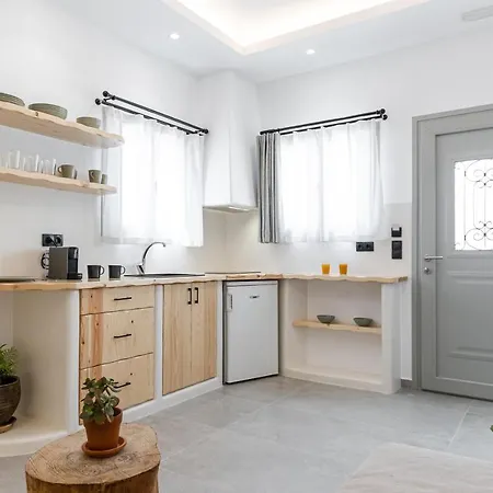 Adama's Aparthotel Naxos City