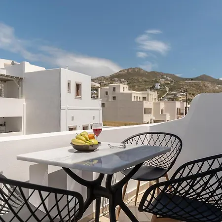 Adama's Naxos Aparthotel